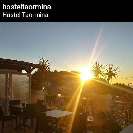 "Little Sicilian Home"-Room With A Private Bathroom & Kitchen -Fridge - And Shared A Beautiful Terrace On Hostel Taormina Center Esterno foto