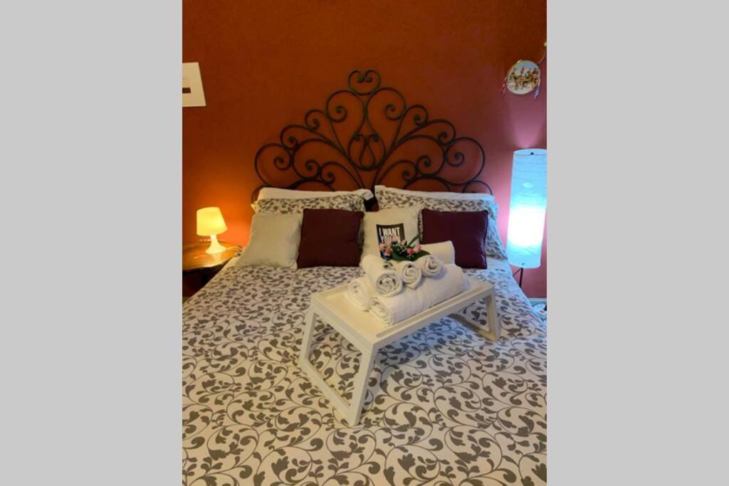 "Little Sicilian Home"-Room With A Private Bathroom & Kitchen -Fridge - And Shared A Beautiful Terrace On Hostel Taormina Center Esterno foto