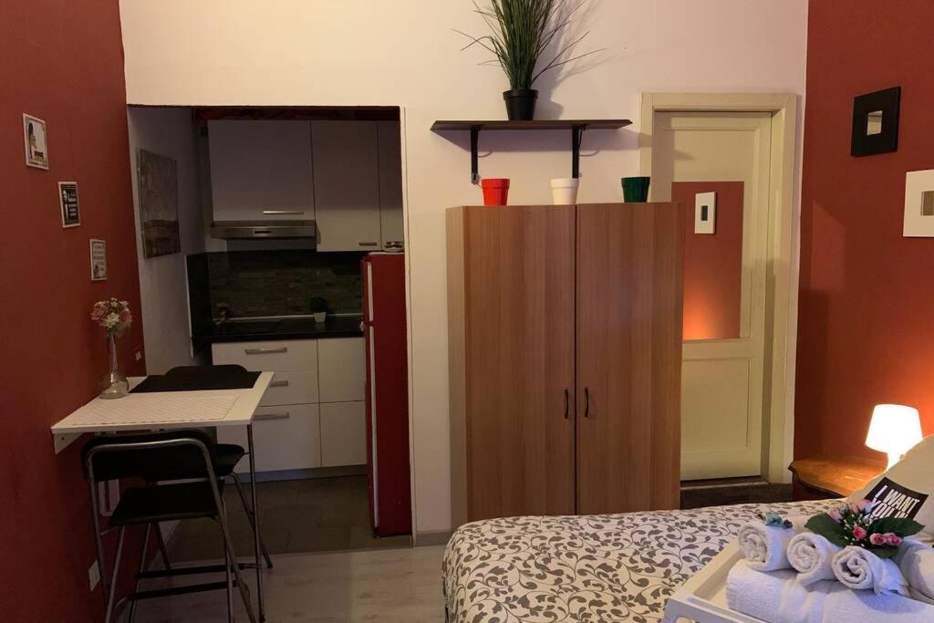 "Little Sicilian Home"-Room With A Private Bathroom & Kitchen -Fridge - And Shared A Beautiful Terrace On Hostel Taormina Center Esterno foto