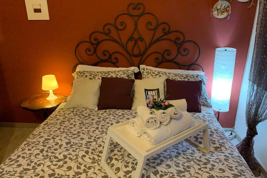 "Little Sicilian Home"-Room With A Private Bathroom & Kitchen -Fridge - And Shared A Beautiful Terrace On Hostel Taormina Center Esterno foto