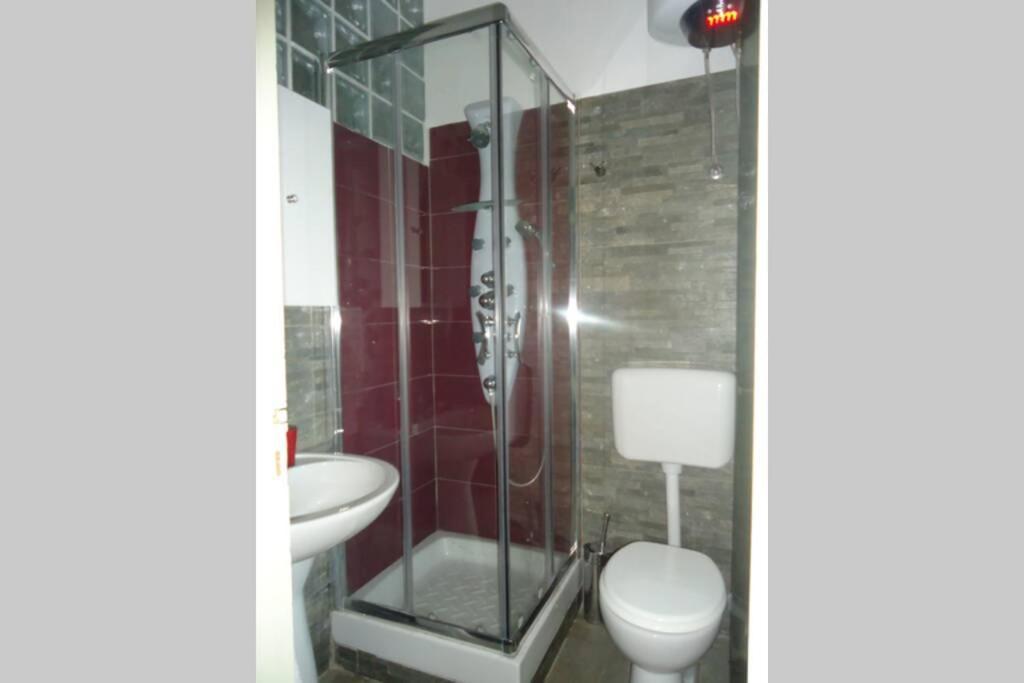 "Little Sicilian Home"-Room With A Private Bathroom & Kitchen -Fridge - And Shared A Beautiful Terrace On Hostel Taormina Center Esterno foto