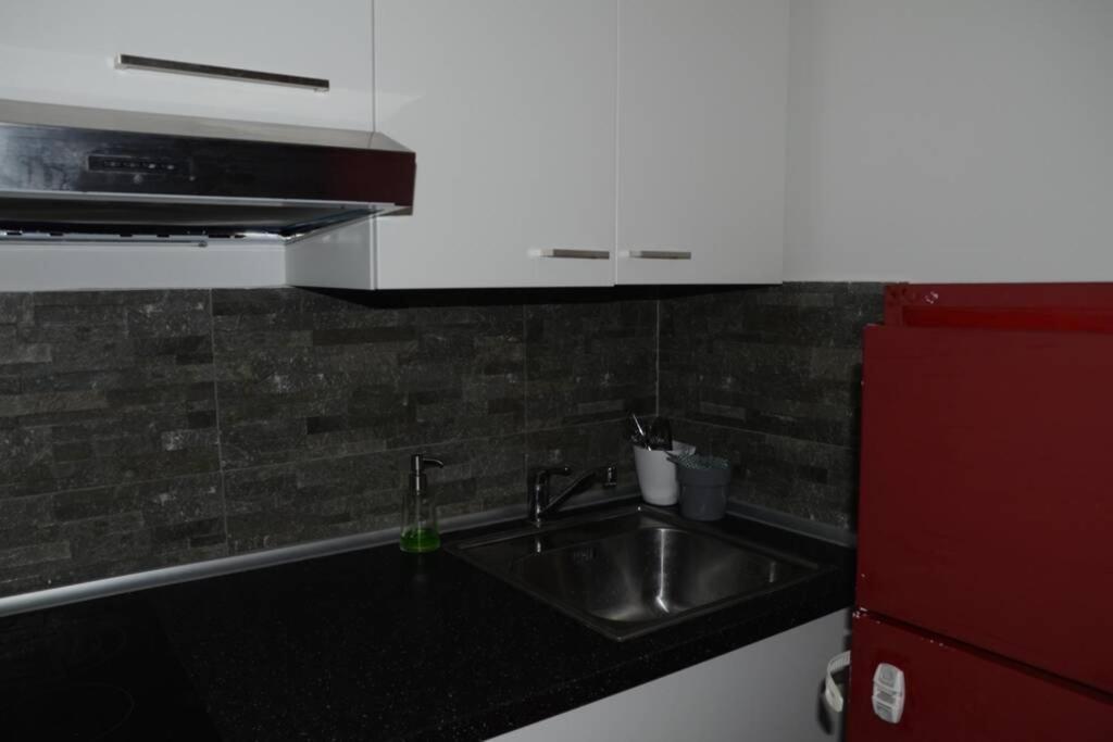 "Little Sicilian Home"-Room With A Private Bathroom & Kitchen -Fridge - And Shared A Beautiful Terrace On Hostel Taormina Center Esterno foto