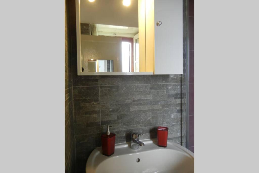 "Little Sicilian Home"-Room With A Private Bathroom & Kitchen -Fridge - And Shared A Beautiful Terrace On Hostel Taormina Center Esterno foto