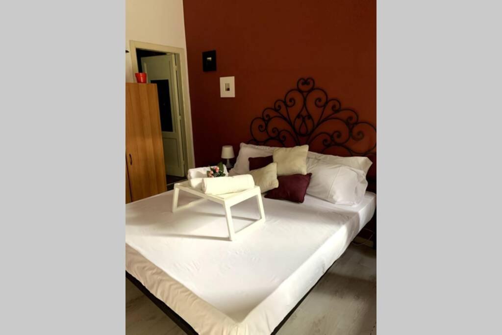 "Little Sicilian Home"-Room With A Private Bathroom & Kitchen -Fridge - And Shared A Beautiful Terrace On Hostel Taormina Center Esterno foto