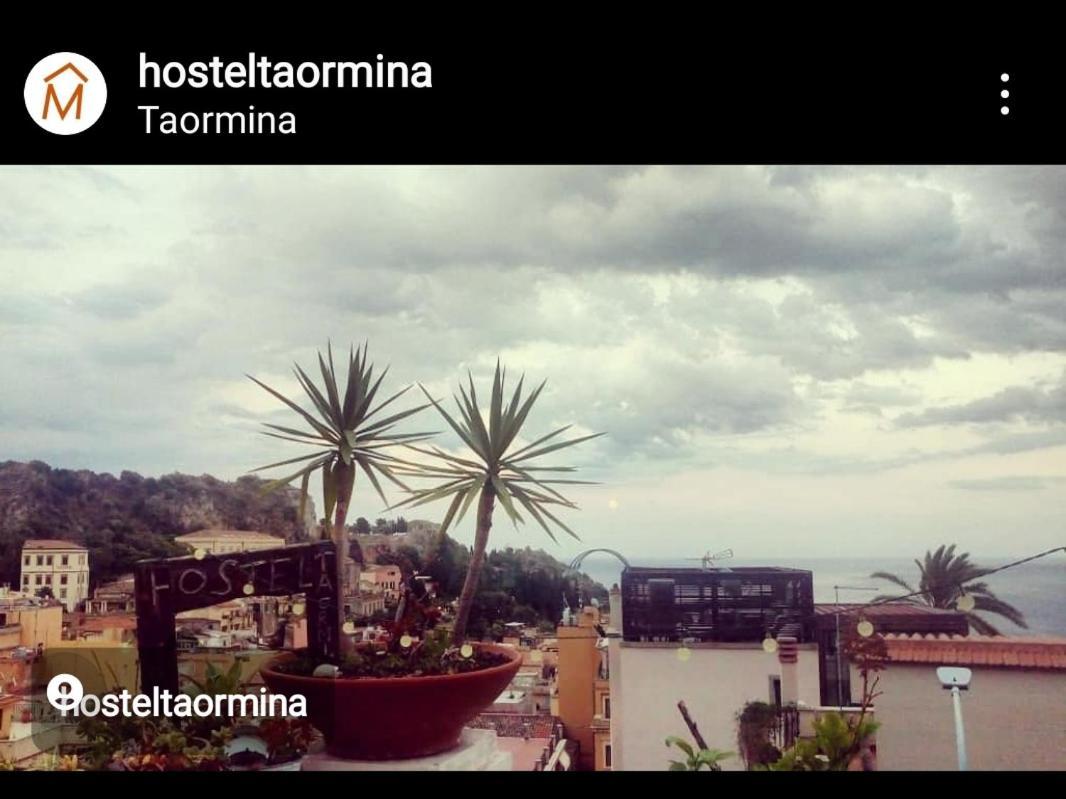 "Little Sicilian Home"-Room With A Private Bathroom & Kitchen -Fridge - And Shared A Beautiful Terrace On Hostel Taormina Center Esterno foto